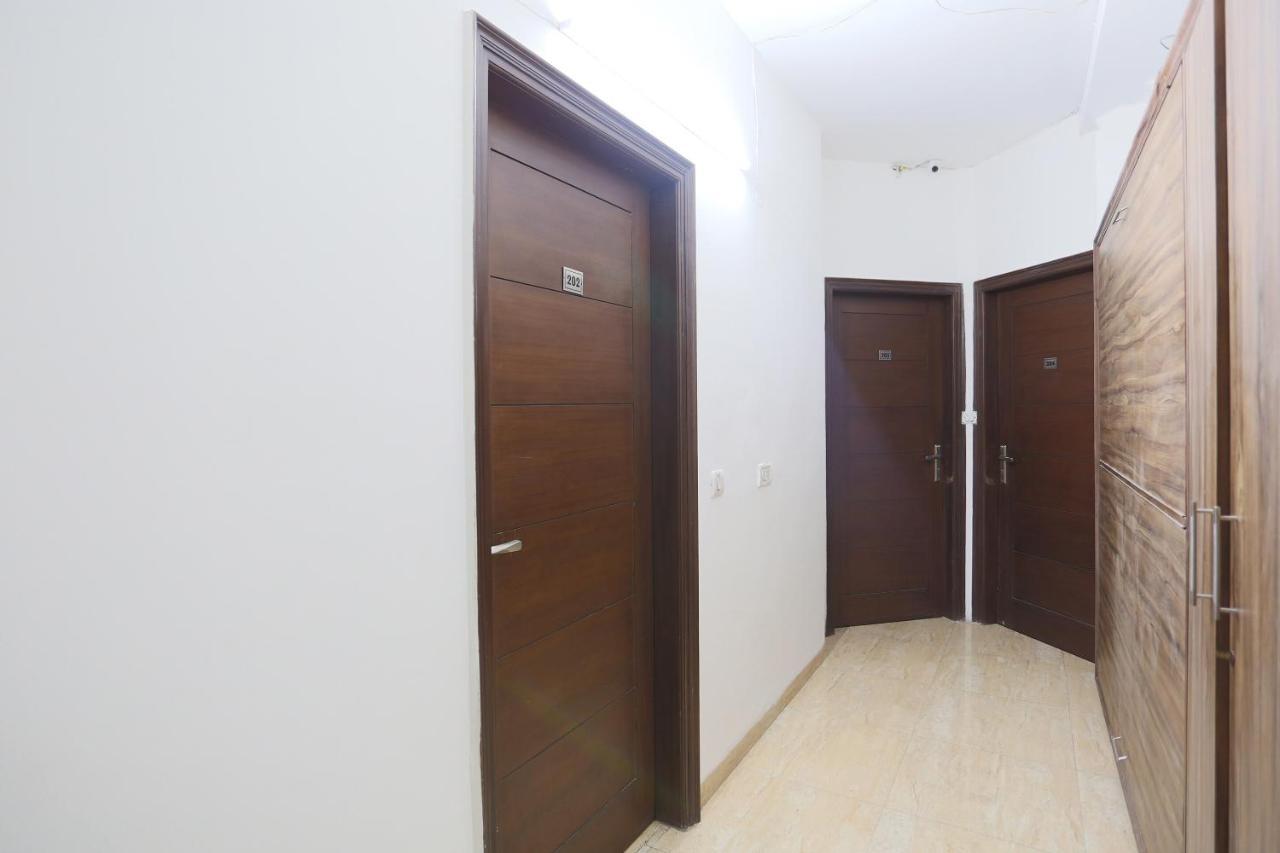 Hotel Oyo 72519 Meera Bhawan Vrindāvan Exterior foto