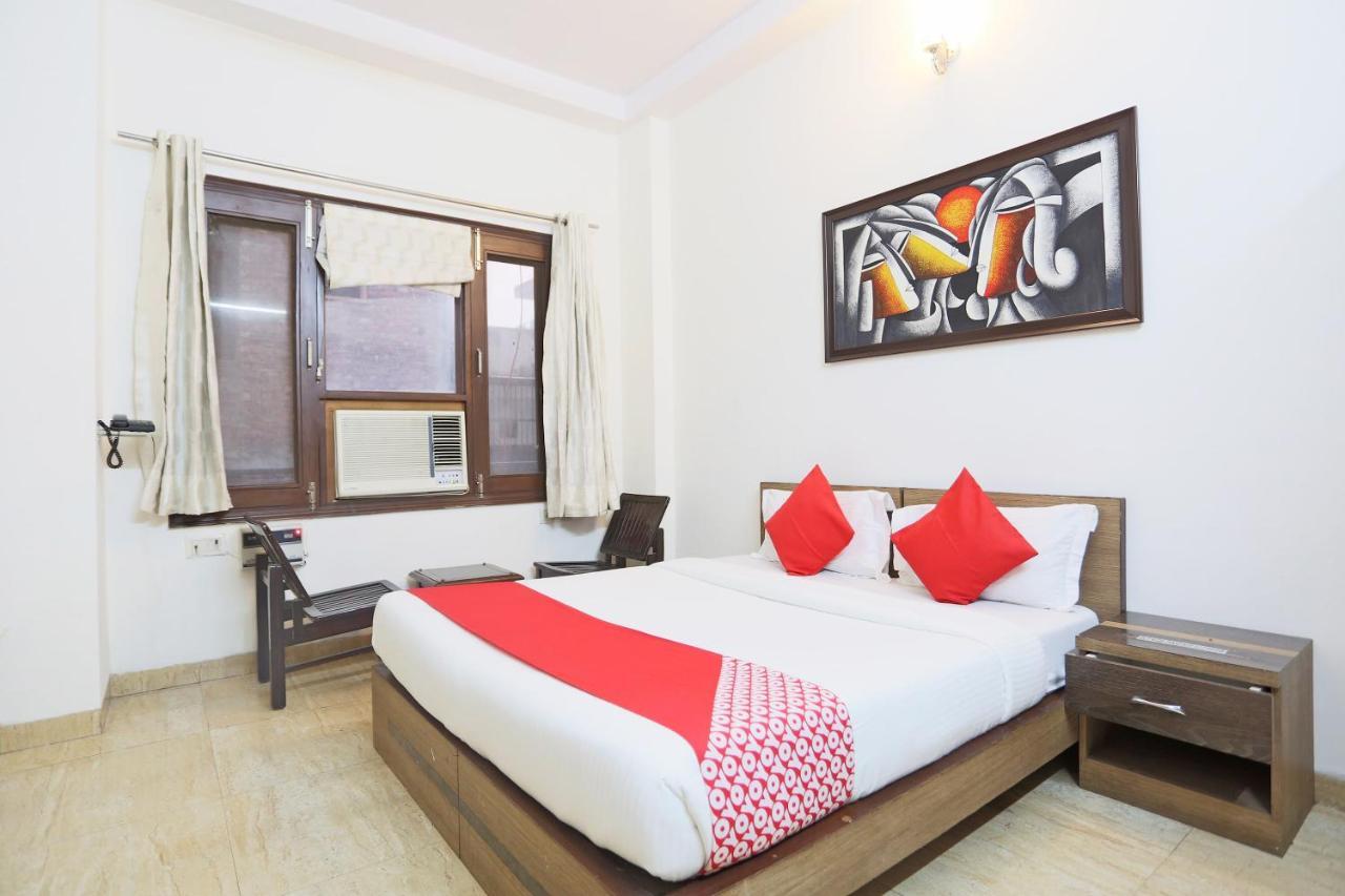 Hotel Oyo 72519 Meera Bhawan Vrindāvan Exterior foto